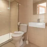 فندق Louvia